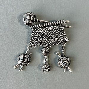 🧶 Selove Silver-toned Knitting Brooch Pin Crochet Yarn Costume Jewelry